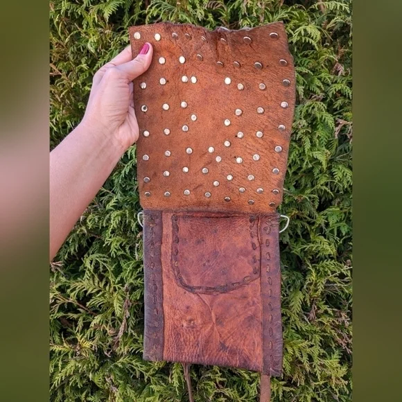 Vintage Collectible 1800s Moroccan Berber Leather Water Seller Bag Purse W Coins - Picture 4 of 13